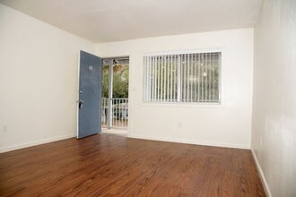 Building Photo - Charming 2 Bedroom in Prime Location!
