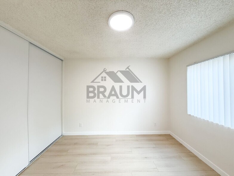 Building Photo - 6336 Tujunga Ave