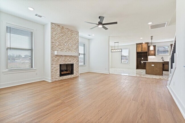 Building Photo - 6900 SW High Meadow Blvd