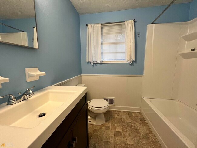 Building Photo - 107 Kristy Ln