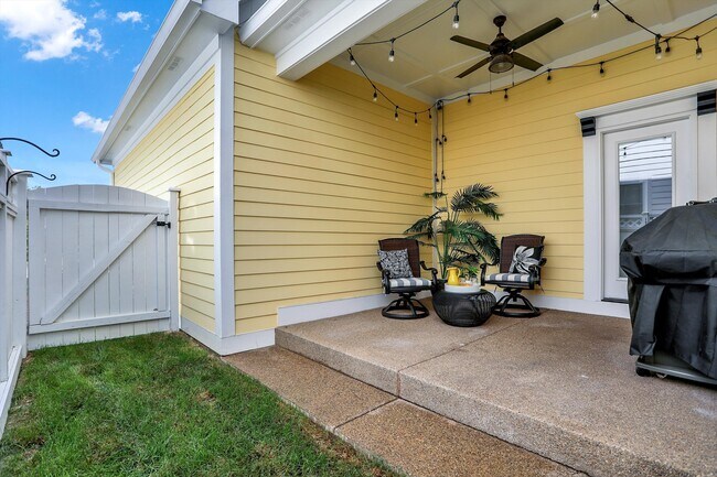 Building Photo - 12665 Apsley Ln