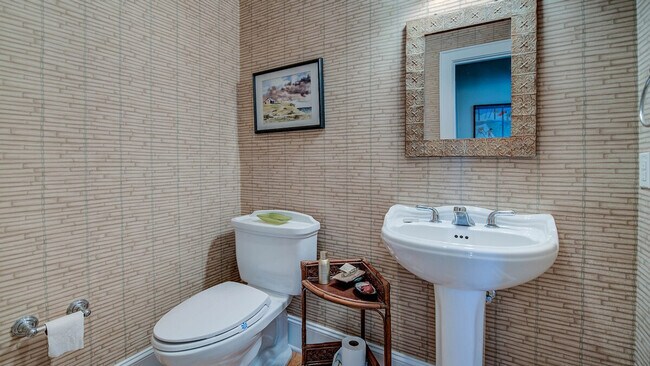 Building Photo - 15 Nautica Way