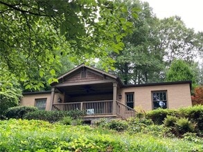 Building Photo - 49 Putnam Cir NE