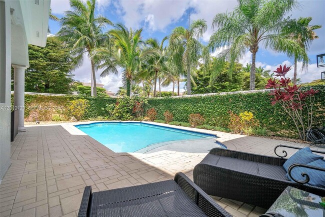 Building Photo - 1480 Windjammer Way