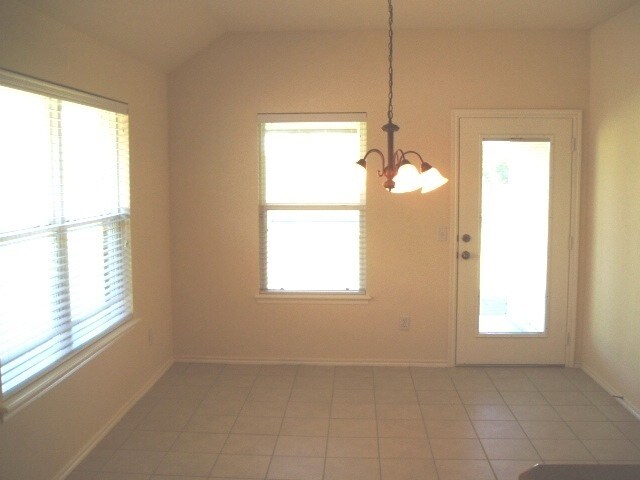 Building Photo - 15616 Traditions Dr