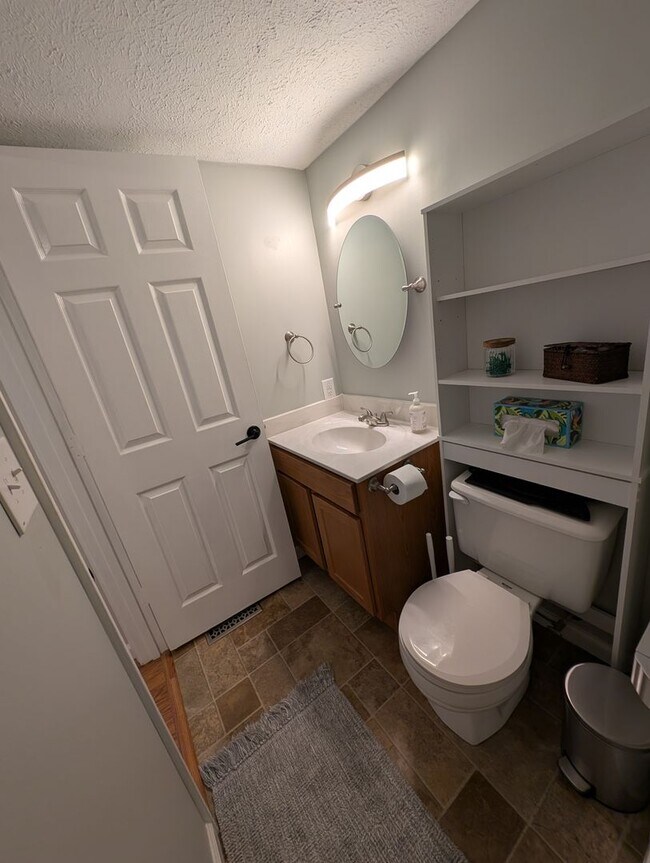 Building Photo - 9588 S Lake Ridge Dr