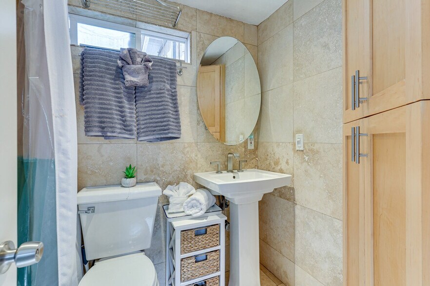 Building Photo - 466 Chestnut Ave