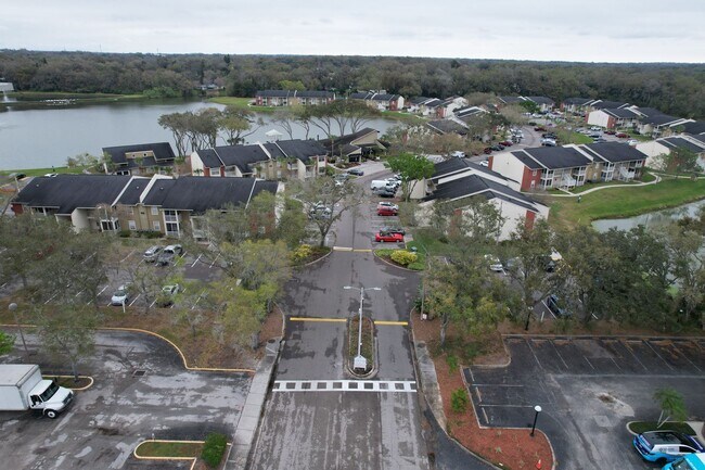 Building Photo - 1 Bedroom - 1 Bath - 2nd Floor - Community...