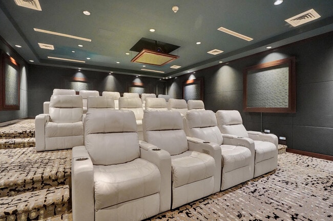 Building Photo - 610 W Las Olas Blvd