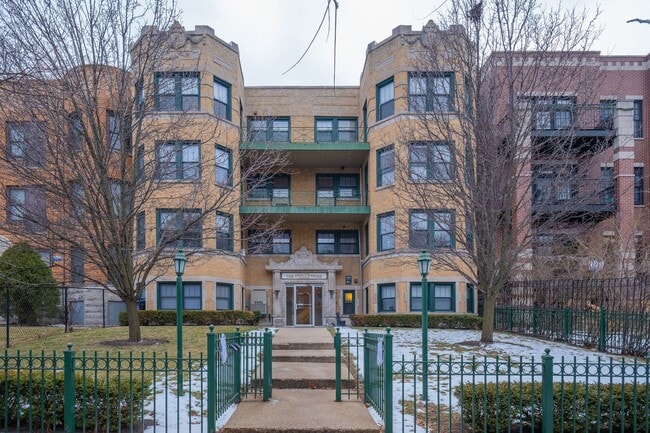 Building Photo - 4706 N. Beacon Street