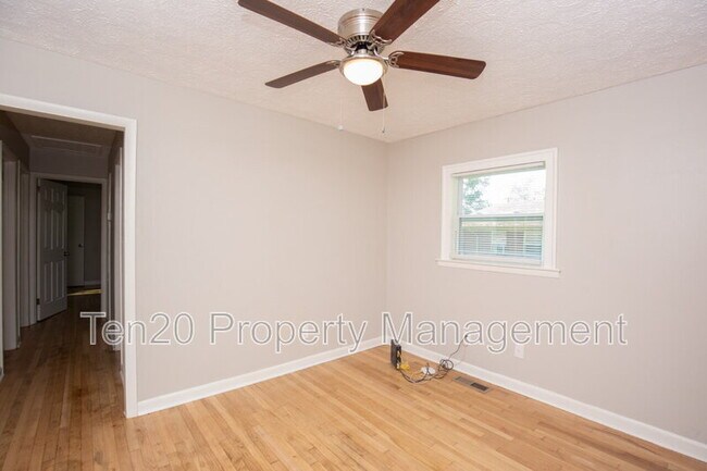 Building Photo - 2671 Dalewood Dr