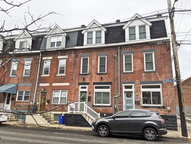 Building Photo - 4016 Willow St