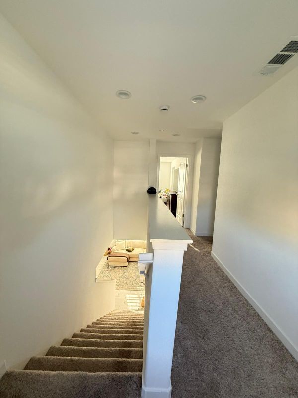 Building Photo - 299 Talus Wy S