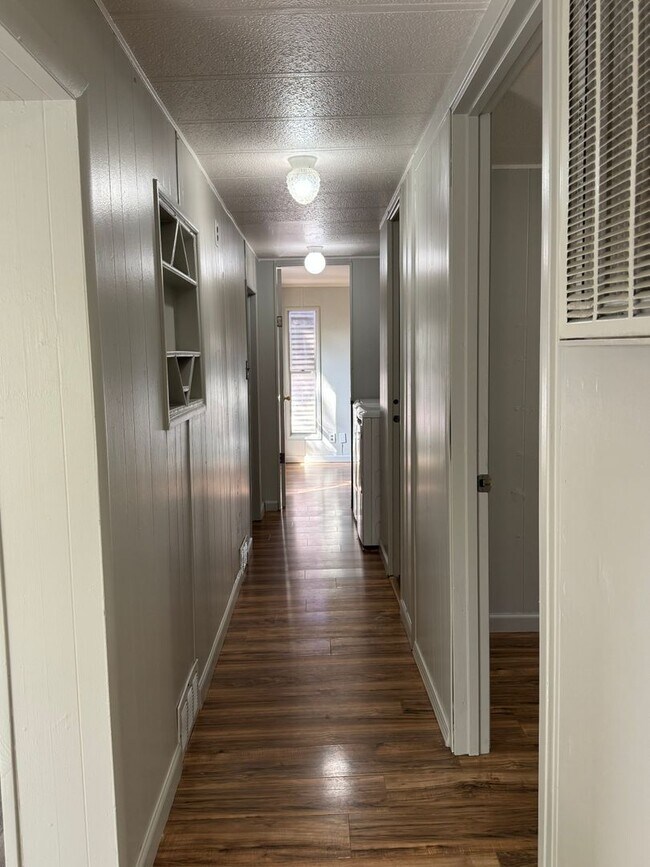 Building Photo - 8415 Braewick Dr