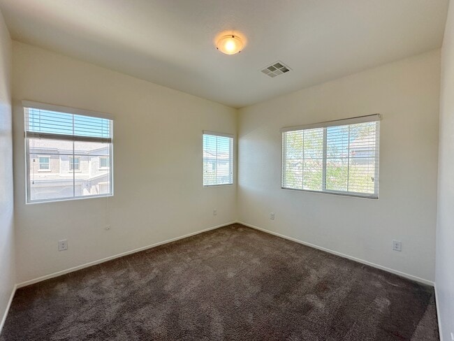 Building Photo - 4566 Mansart Ct