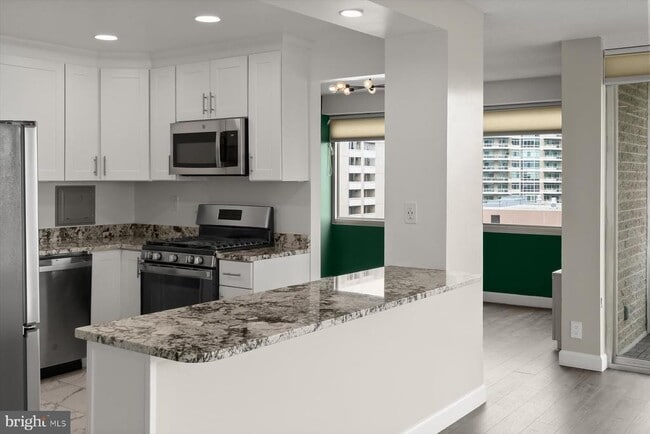 Building Photo - 5500 Friendship Blvd