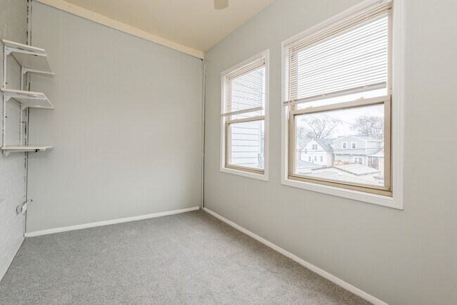 Building Photo - 3535 W School St