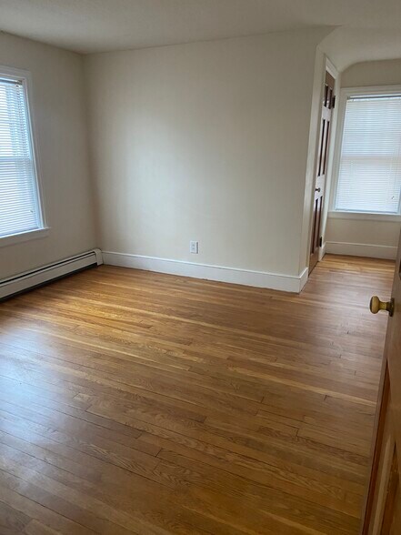 Building Photo - 304 Bloomfield St