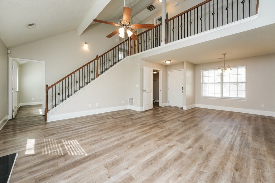 Building Photo - 1959 Corners Cir