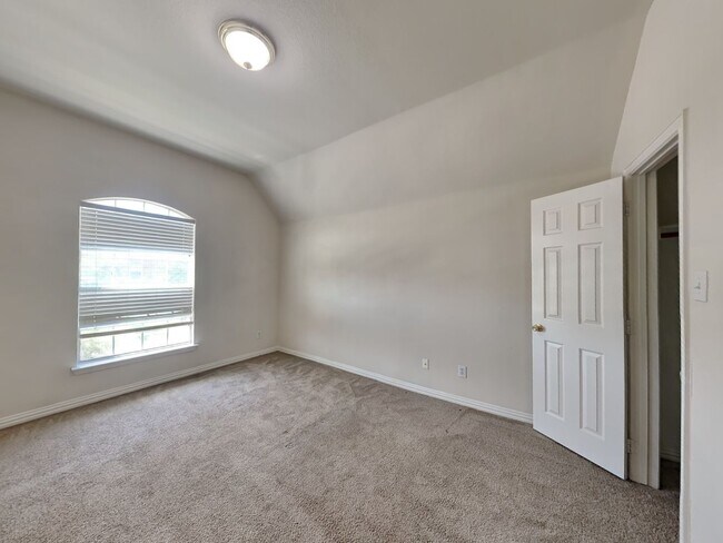 Building Photo - ENCHANTING 5 BEDROOM IN FRISCO!