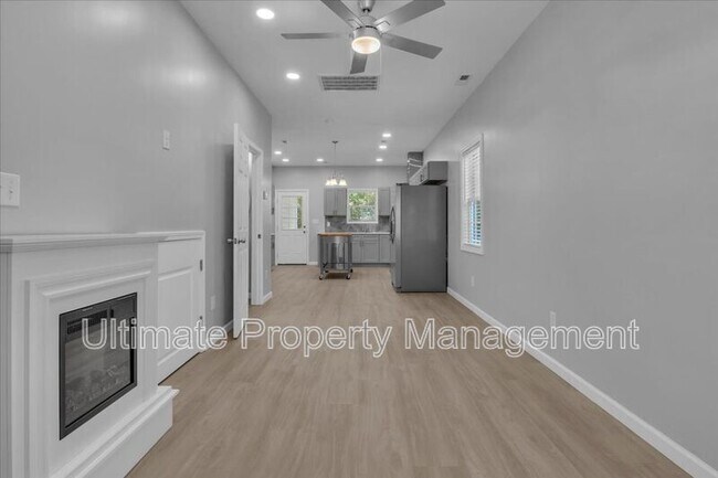 Building Photo - 514 Anderson St