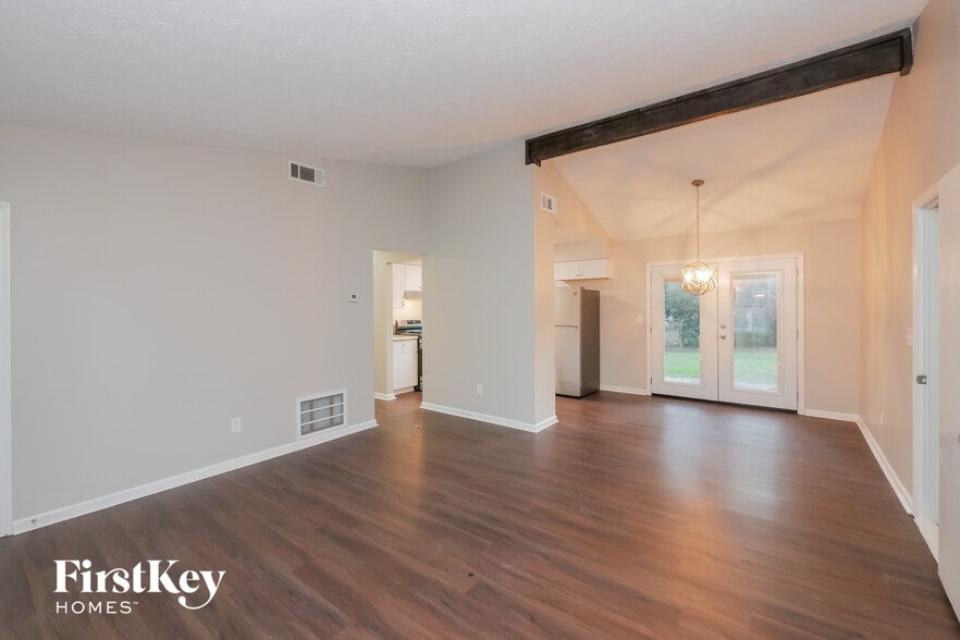 Building Photo - 9052 Homewood Dr