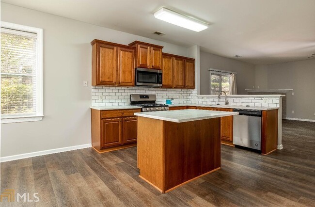 Building Photo - 2421 Langstan Ct