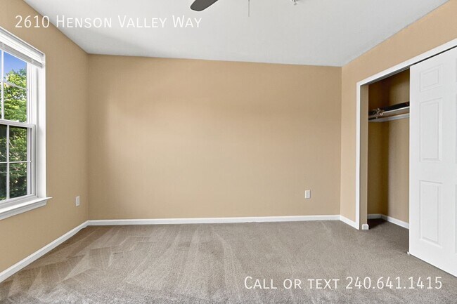 Building Photo - 2610 Henson Valley Way