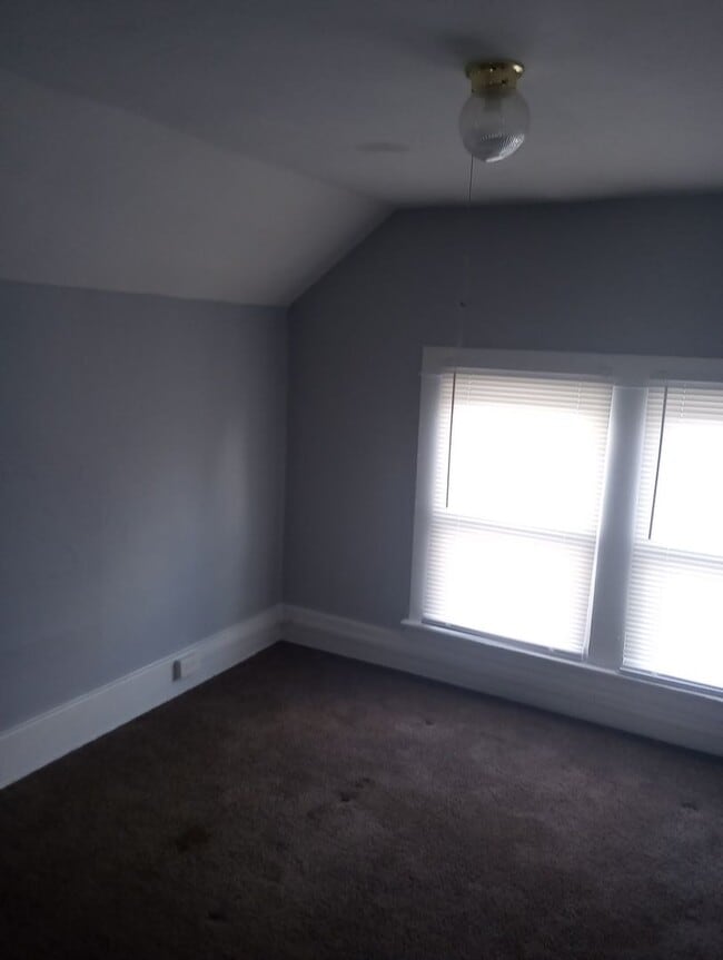 Building Photo - Cute 3-Bedroom 1-bath House in the Churchi...