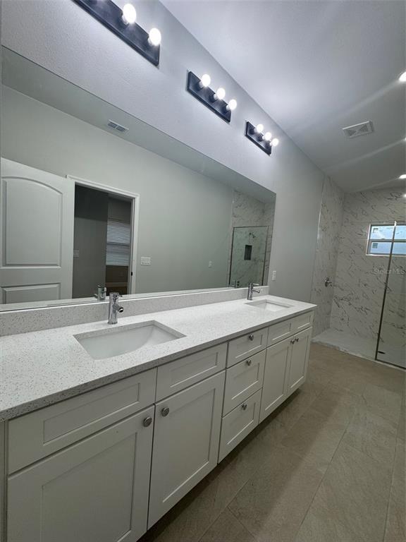 Building Photo - 824 Mendoza Dr