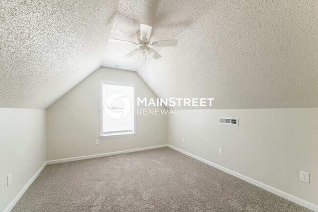 Building Photo - 4 Bedroom Pet-Friendly Home in SHARPSBURG,...