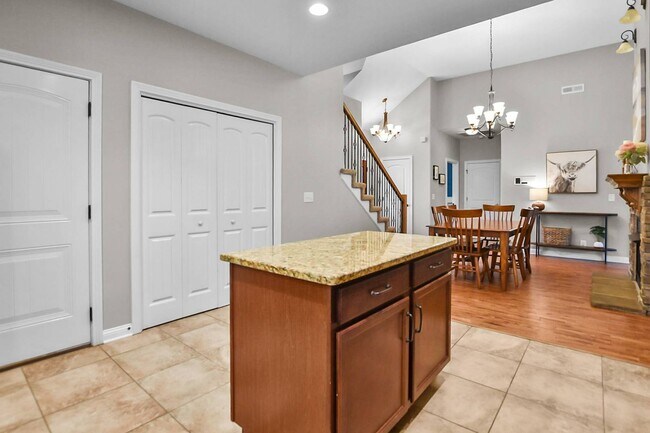 Building Photo - Pet Friendly Three Bedroom with Bonus!