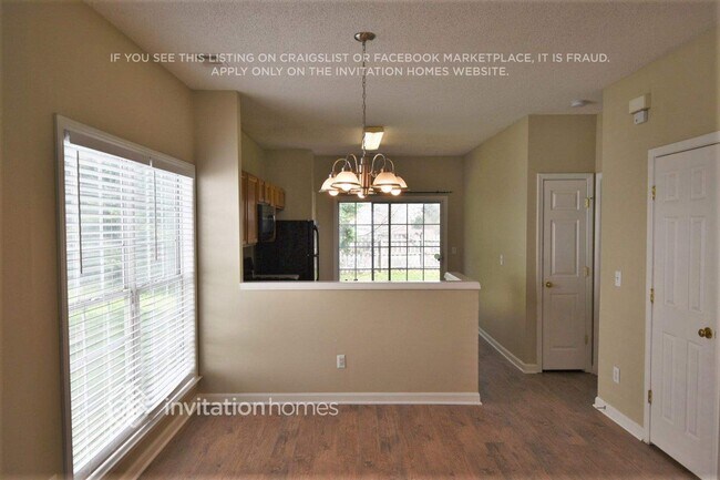Building Photo - 1609 Heyford Cir NW