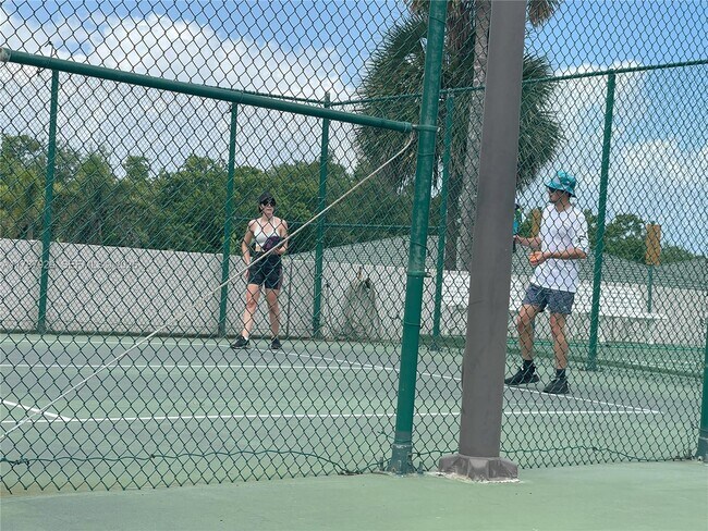 Building Photo - 5047 N Hwy A1A