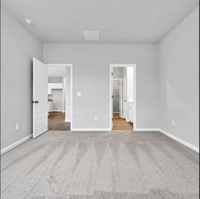 Building Photo - 583 Harrison Mill St