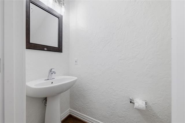 Building Photo - 4263 Towne Lake Ct