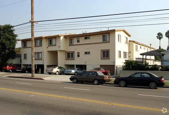 Building Photo - 4718 Centinela Ave