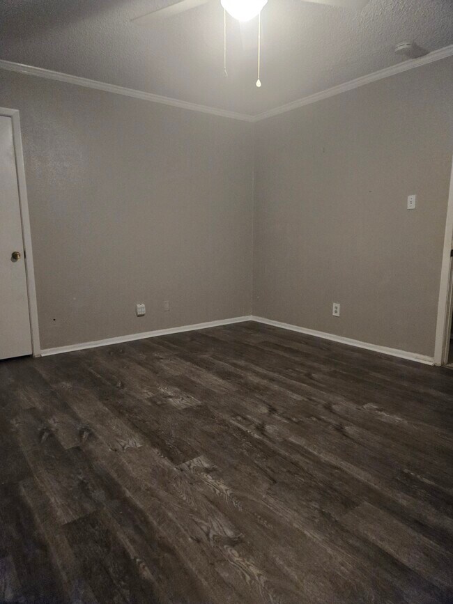 Building Photo - 1819 Babcock Rd