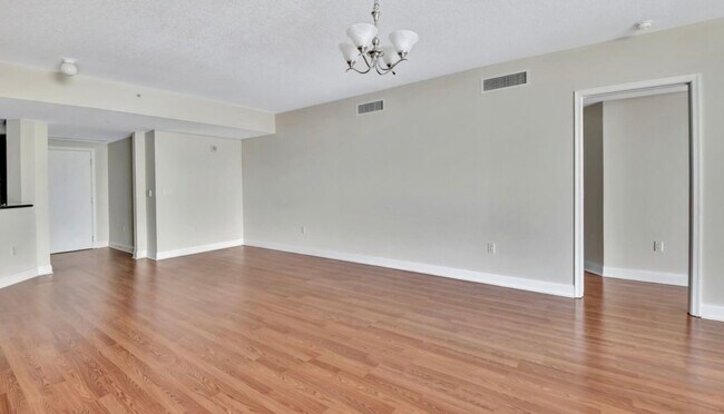 Building Photo - 241 Riverside Dr