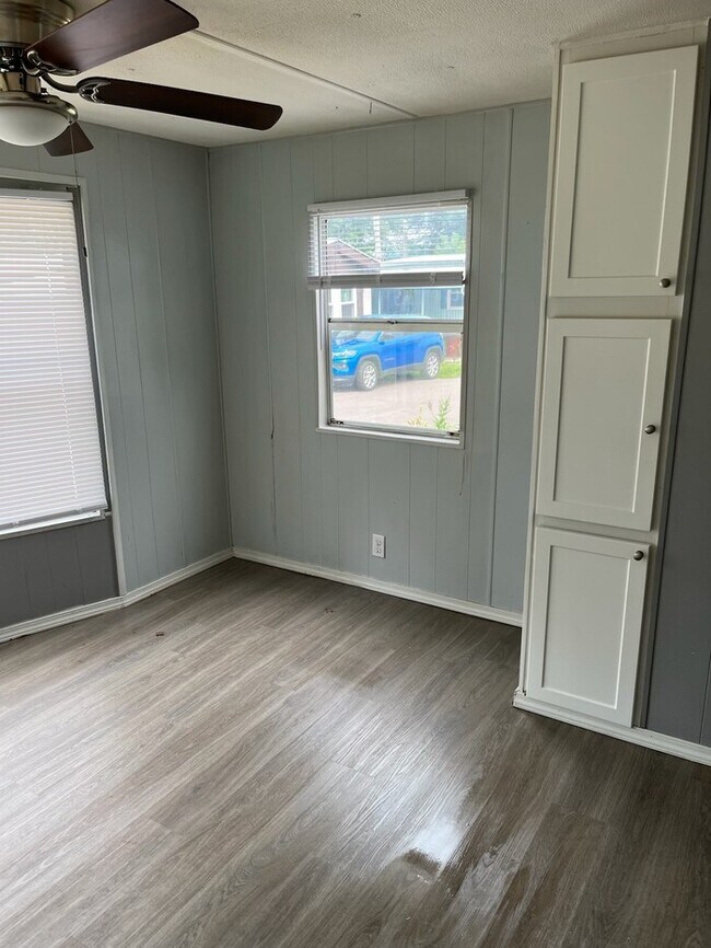 Building Photo - mobile home