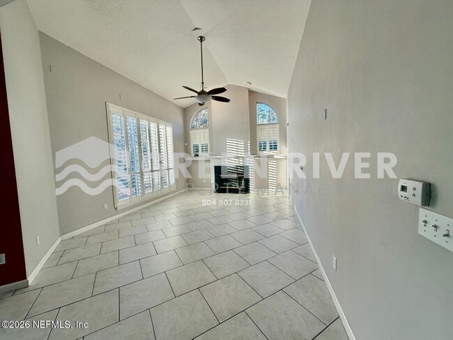 Building Photo - 1462 Scenic Oaks Dr