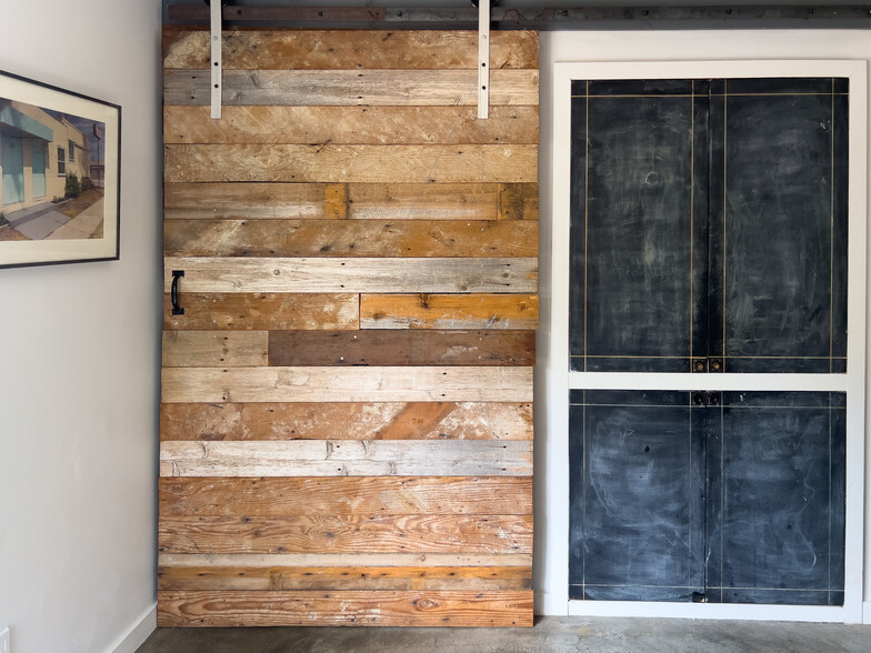 Washer/Dryer/Pantry - 301 Broadway St