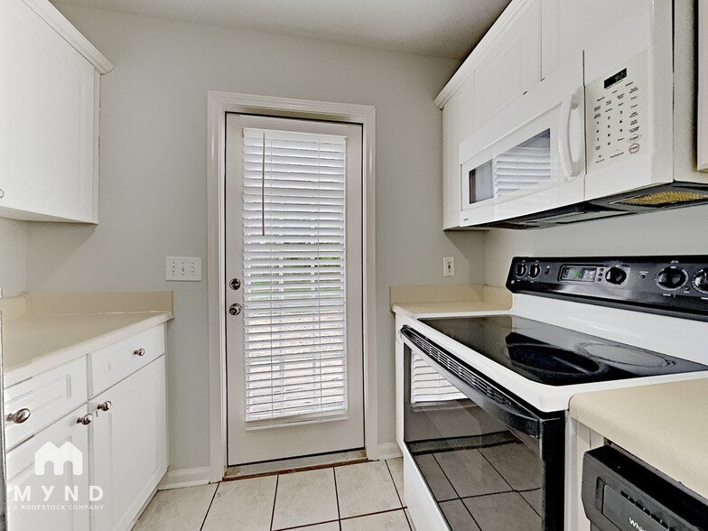 Building Photo - 378 Walker Way