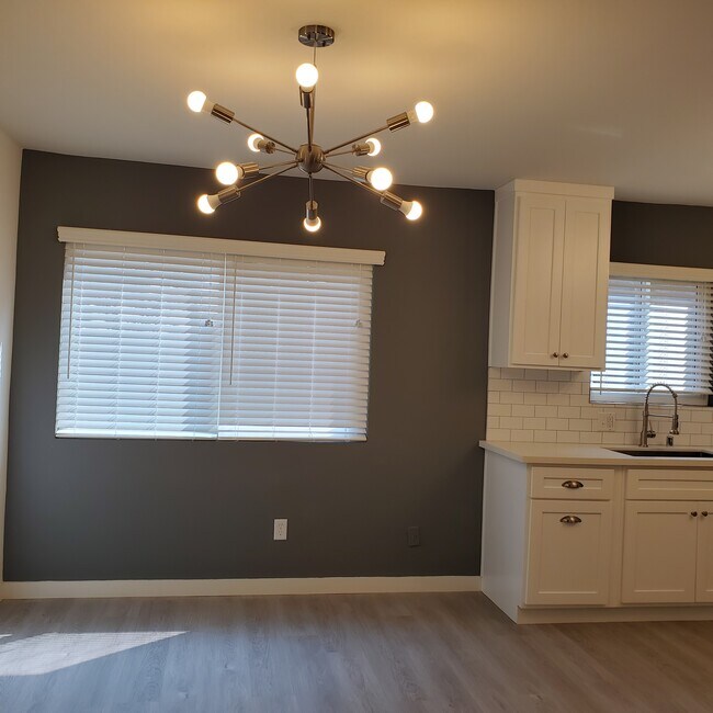 Building Photo - 2005 Ivar Ave