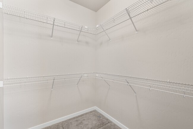 Building Photo - 1319 N Tschirley Rd
