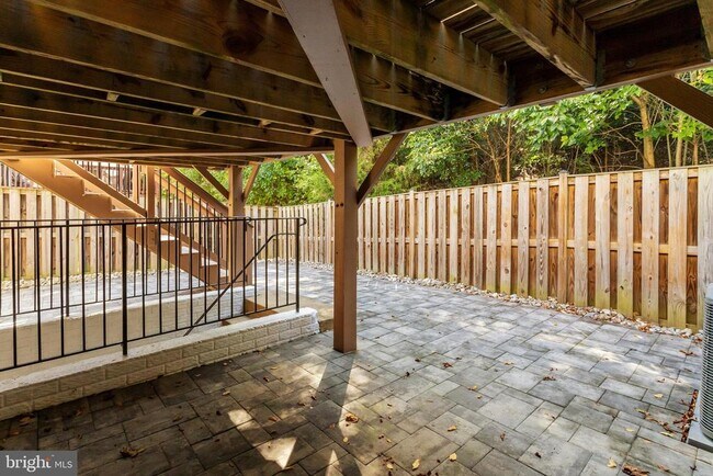 Building Photo - 6522 Trask Terrace