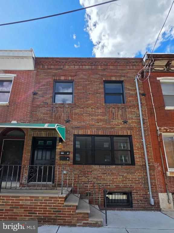 Building Photo - 1324 S 9th St