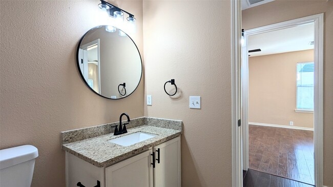 Building Photo - 723 Cypresswood Cove