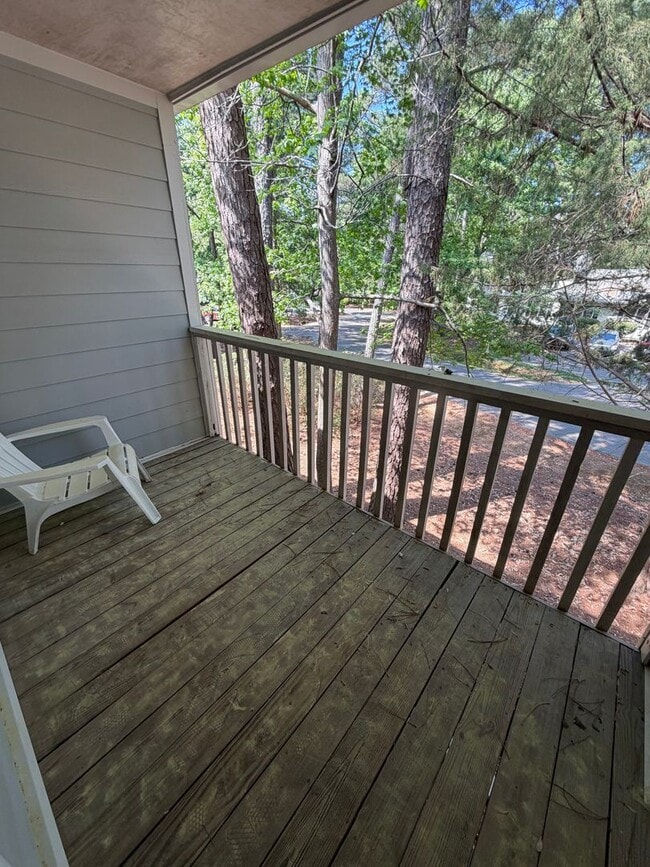 Building Photo - Carrboro / Brighton Sq. Apt. AVAILABLE