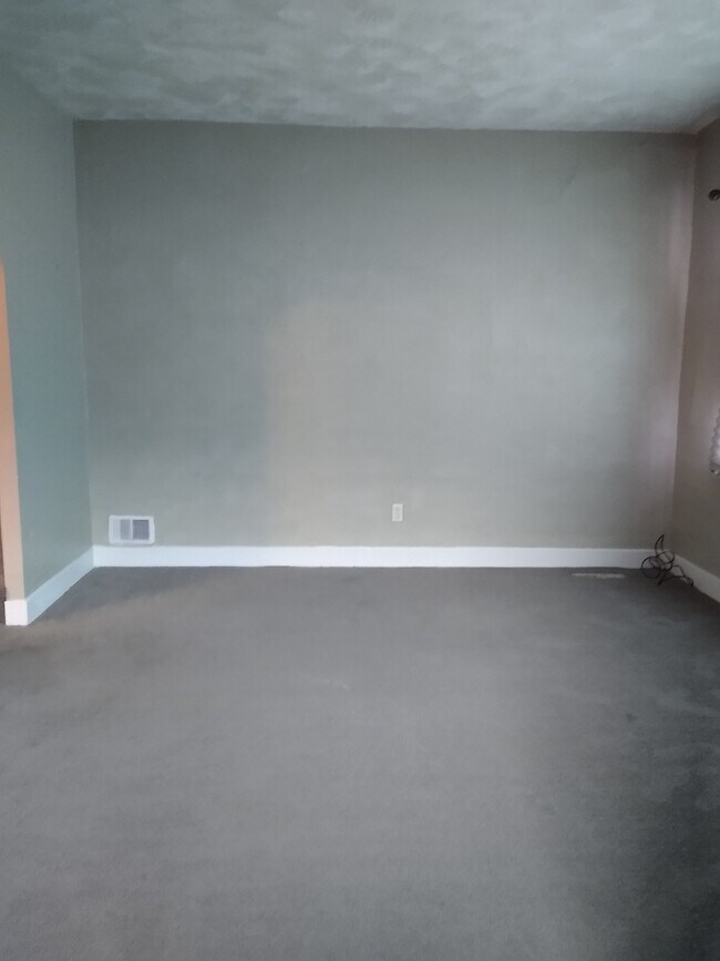 Building Photo - 1802 Leishman Ave